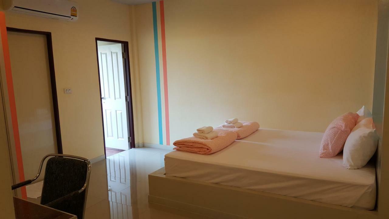 Juntima Place At Amphawa Dış mekan fotoğraf